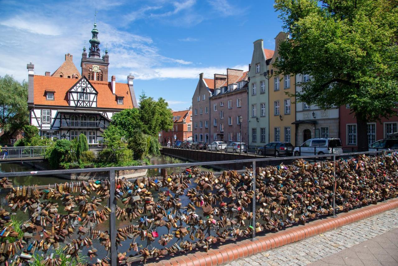 Maya'S Flats & Resorts 61 - Most Milosci Gdaňsk Exteriér fotografie